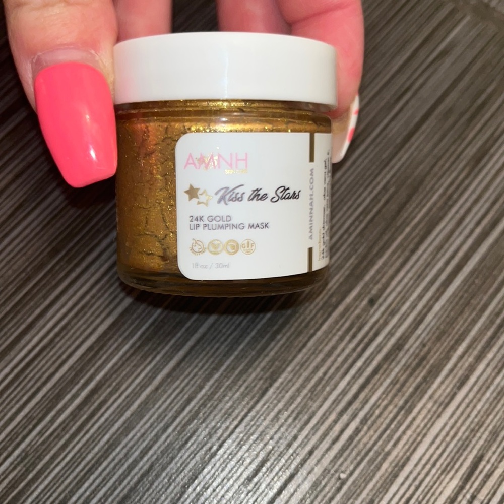 Kiss the Stars lip plumping mask